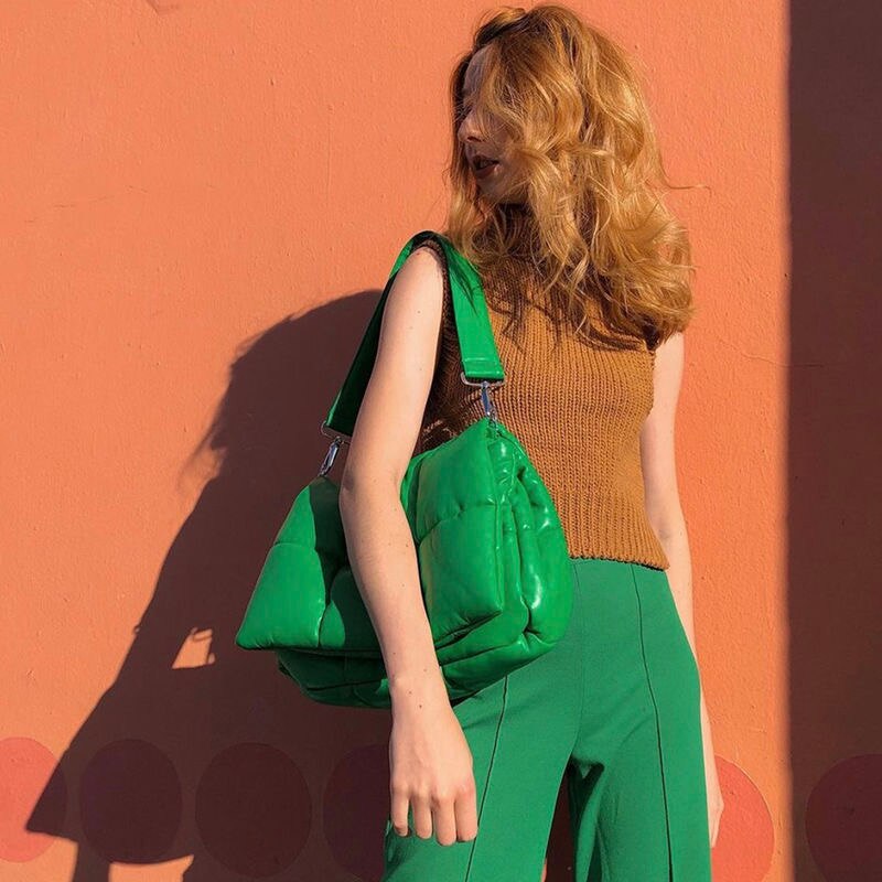 Bolsa Tiracolo Maxi Matelassê Bott