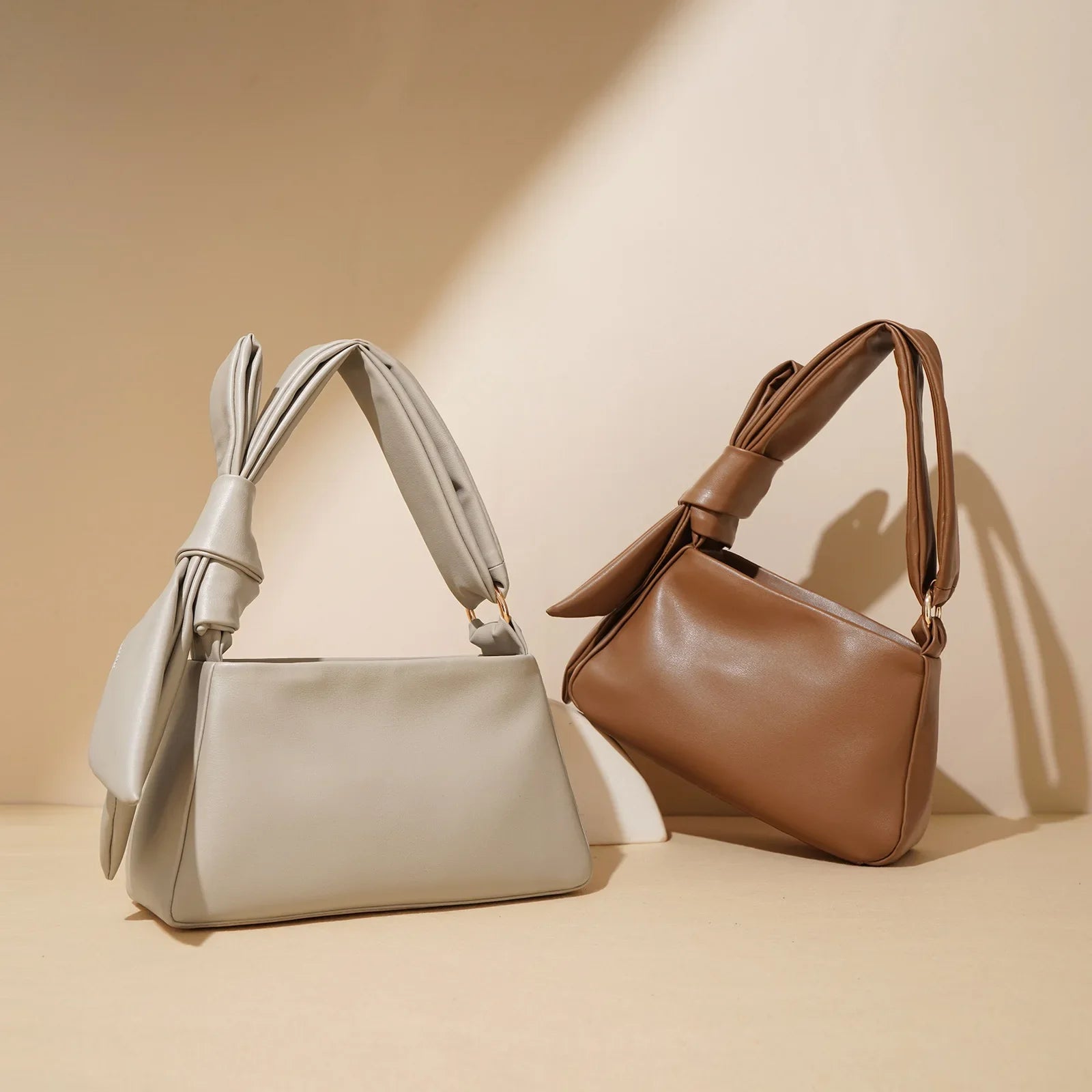 Bolsa Couro Legítimo Tiracolo Laço Cecília