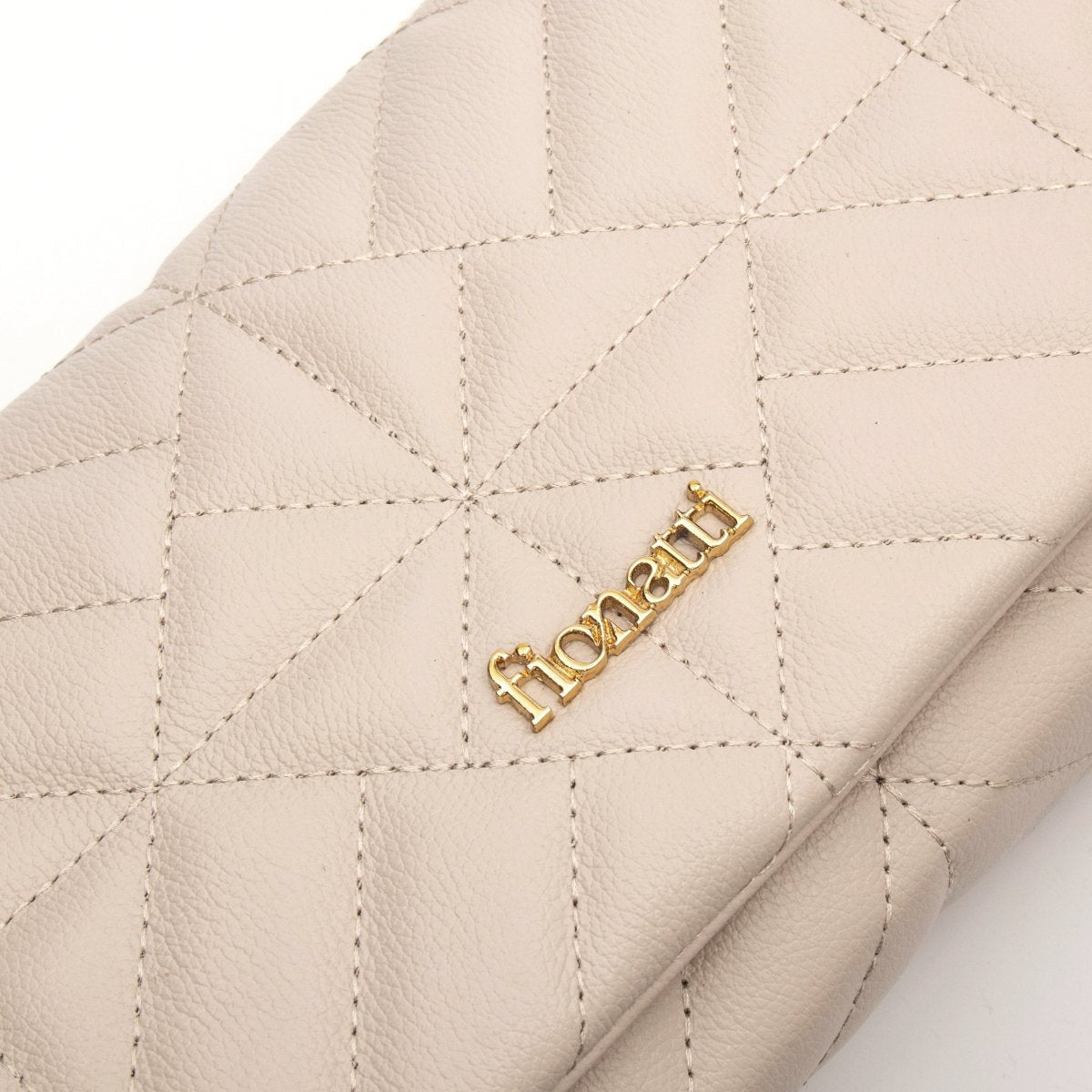 Bolsa Couro Legítimo Clutch/Tiracolo Matelassê Pequena Parma - FIONATTI